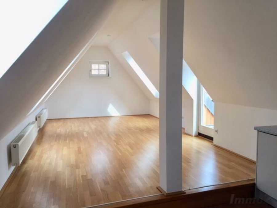 Dachgeschosswohnung in 8010 Graz Immobilie: Dachgeschosswohnung in 8010 Graz