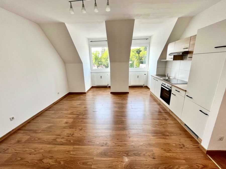 Dachgeschosswohnung in 8010 Graz Immobilie: Dachgeschosswohnung in 8010 Graz