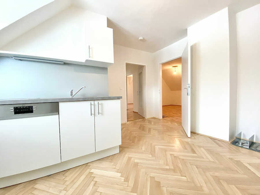 Dachgeschosswohnung in 9020 Klagenfurt Immobilie: Dachgeschosswohnung in 9020 Klagenfurt