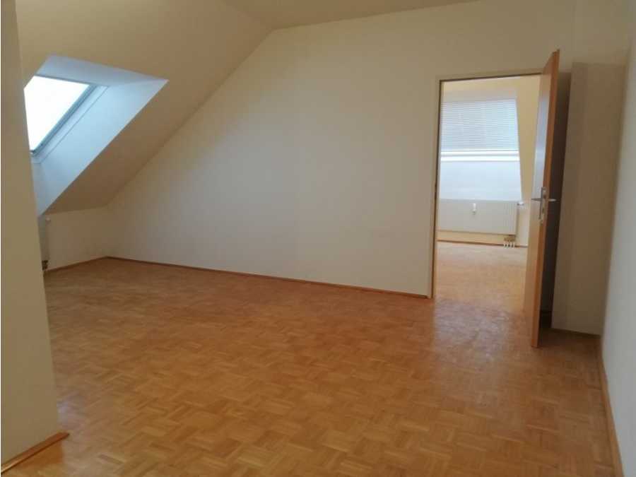 Dachgeschosswohnung in 2320 Schwechat Immobilie: Dachgeschosswohnung in 2320 Schwechat