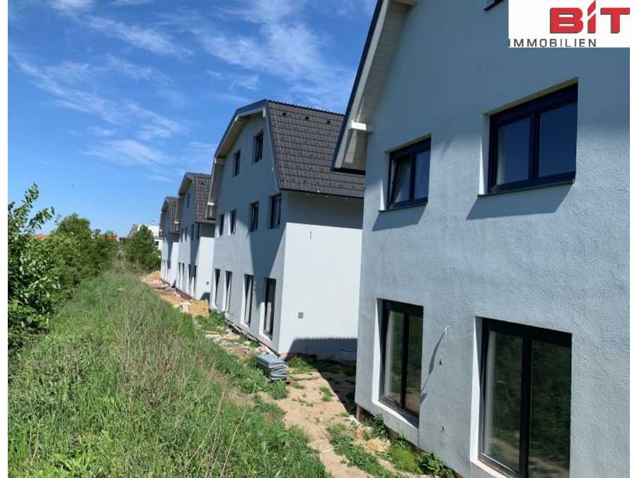 Doppelhaushälfte in 2460 Bruck an der Leitha Immobilie: Doppelhaushälfte in 2460 Bruck an der Leitha