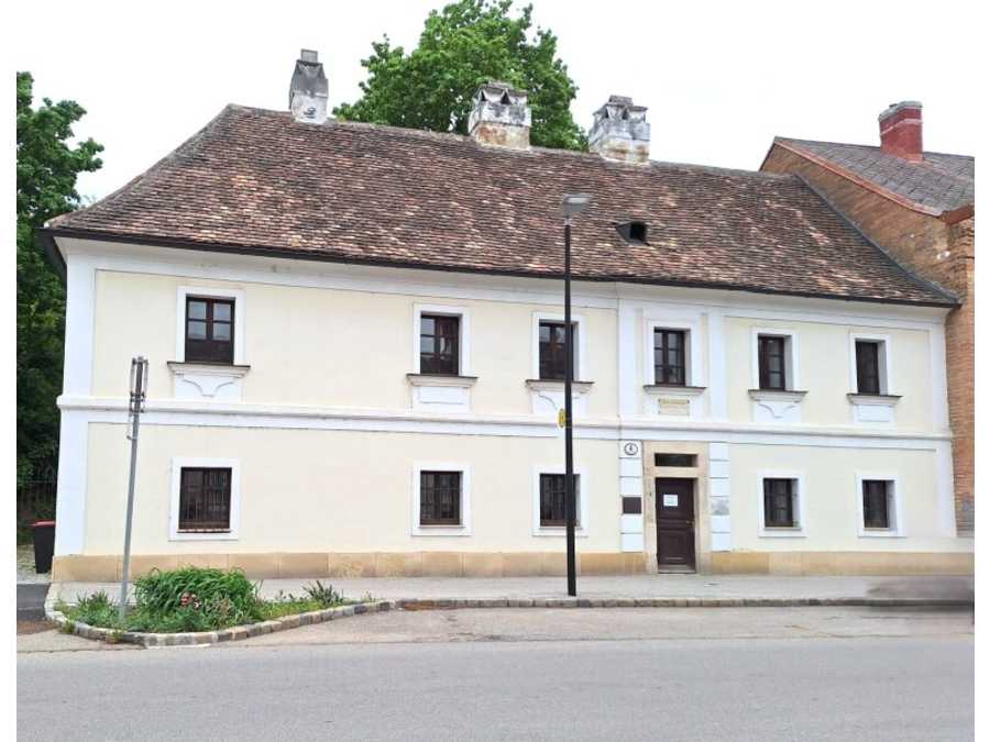 Einfamilienhaus in 2020 Hollabrunn Immobilie: Einfamilienhaus in 2020 Hollabrunn