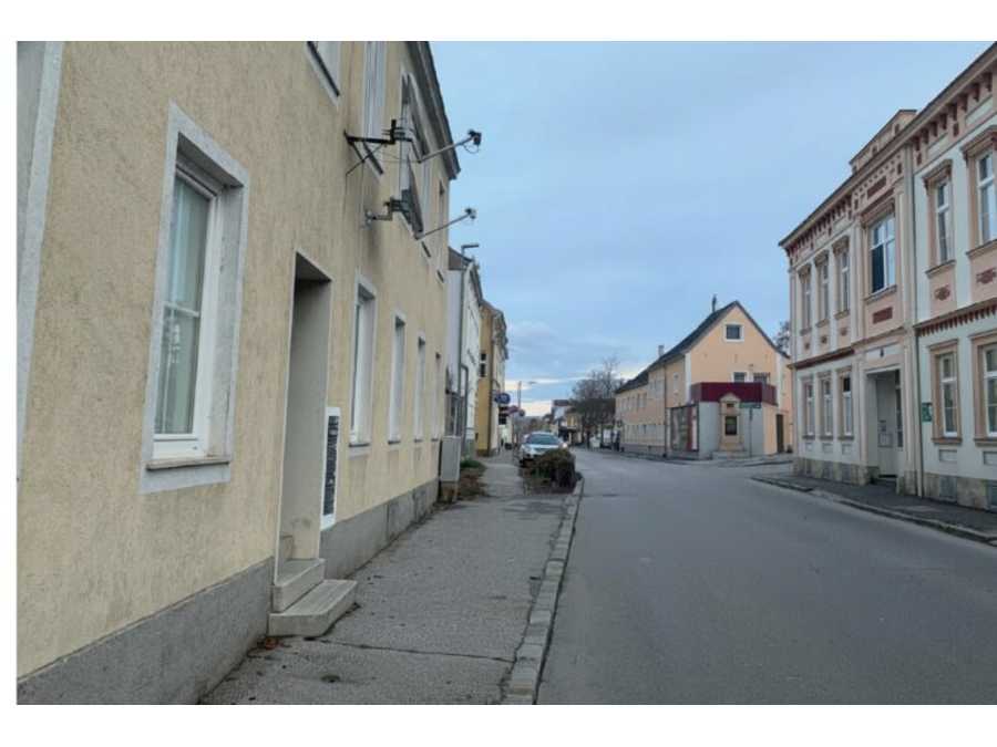 Immobilie: Mehrfamilienhaus in 2620 Neunkirchen