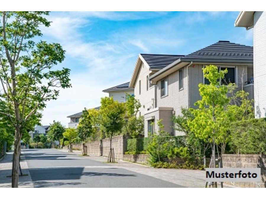 Immobilie: Mehrfamilienhaus in 9300 St. Veit an der Glan