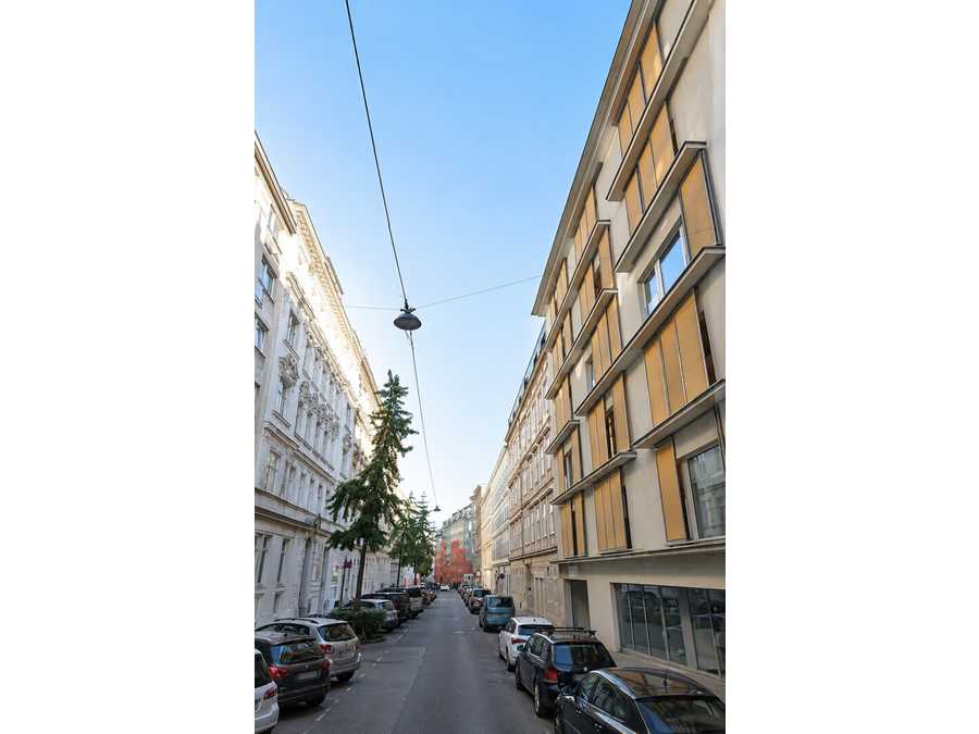 Immobilie: Mehrfamilienhaus in 1060 Wien