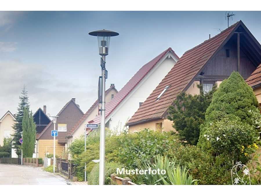 Immobilie: Zweifamilienhaus in 2440 Moosbrunn