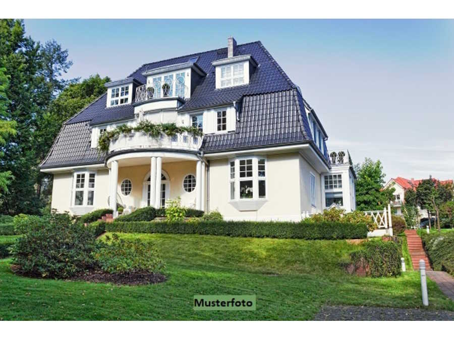 Immobilie: Zweifamilienhaus in 9545 Radenthein