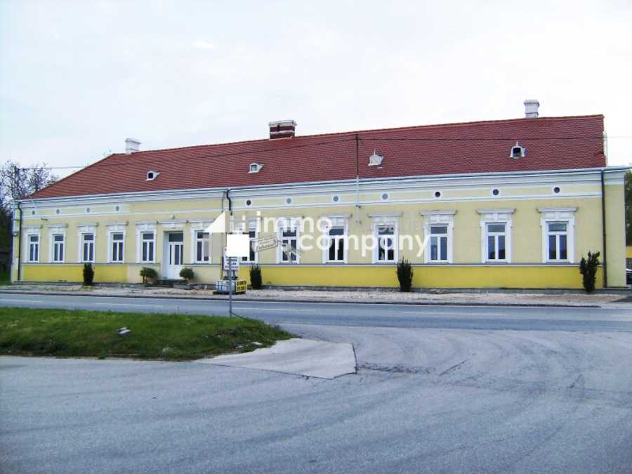 Immobilie: Zweifamilienhaus in 2020 Suttenbrunn