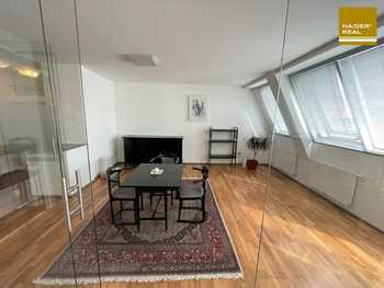 Dachgeschosswohnung in Wien
