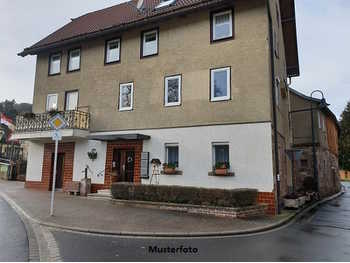 Mehrfamilienhaus Gloggnitz