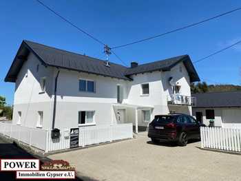 Mehrfamilienhaus in Schalchen