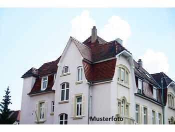 Mehrfamilienhaus in Wien